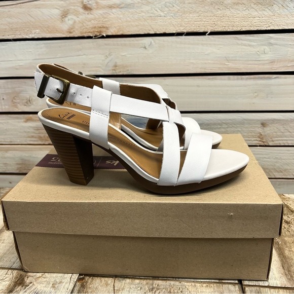 New Clarks Jaelyn Fog White Leather Block Heel Sandals Slingback Comfort 7.5M - Picture 1 of 8